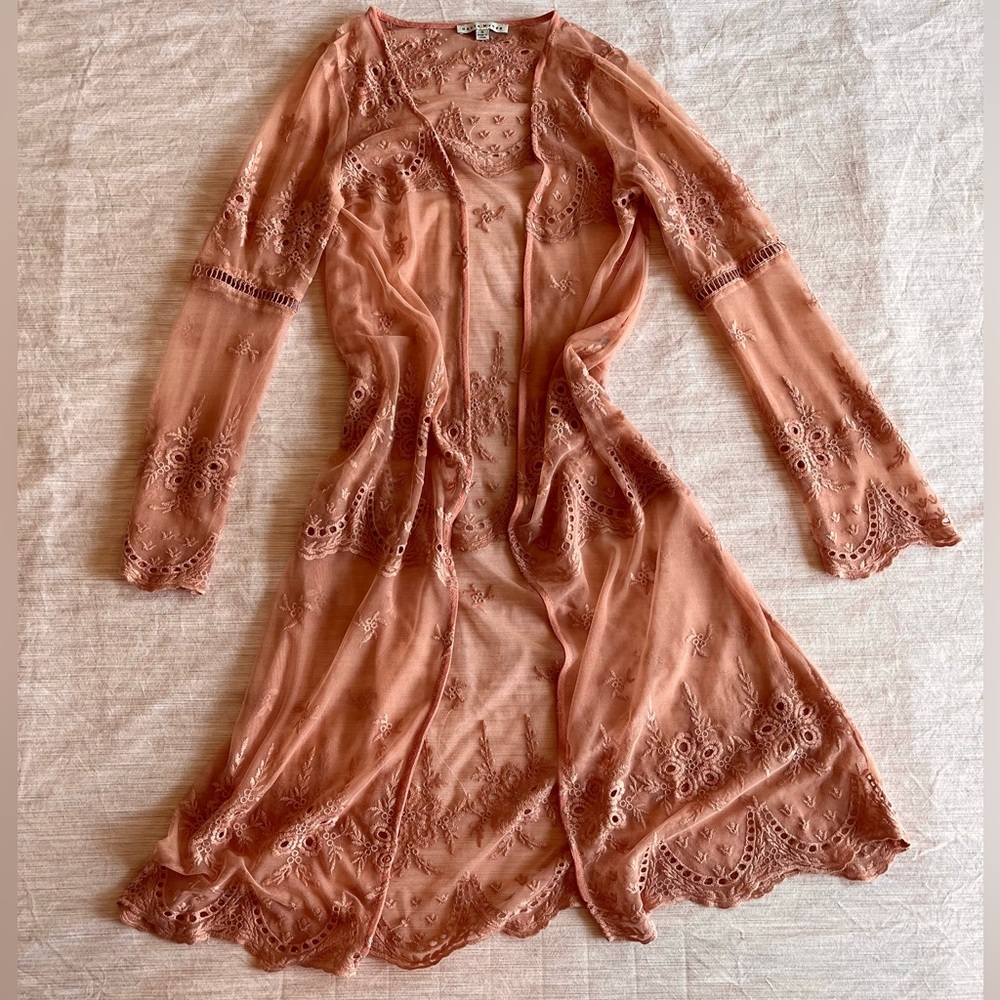 Haute Monde coverup